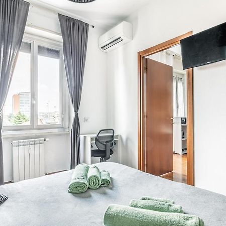 Apartmán 'Tribal House' Sansiro-Rhofiera-Duomo Milán Exteriér fotografie