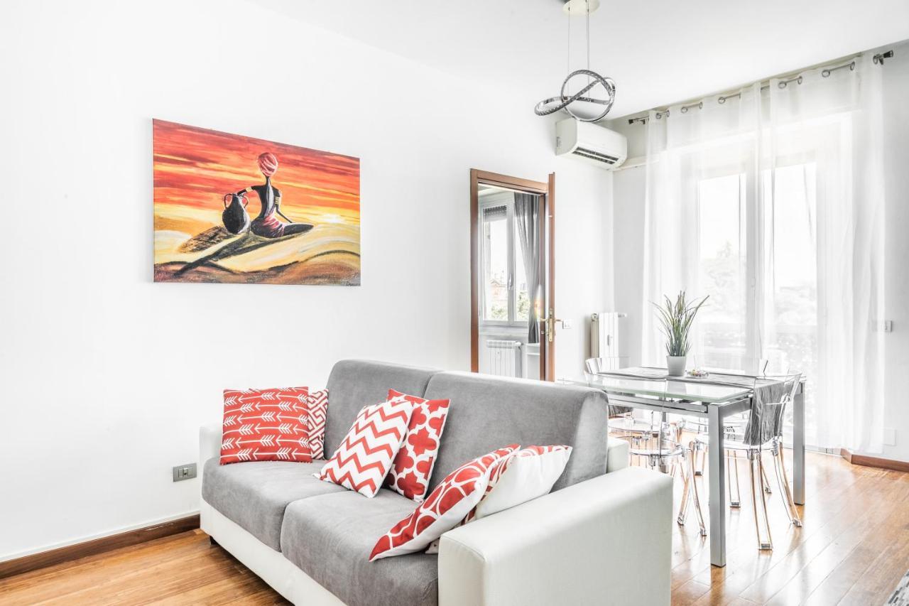 Apartmán 'Tribal House' Sansiro-Rhofiera-Duomo Milán Exteriér fotografie