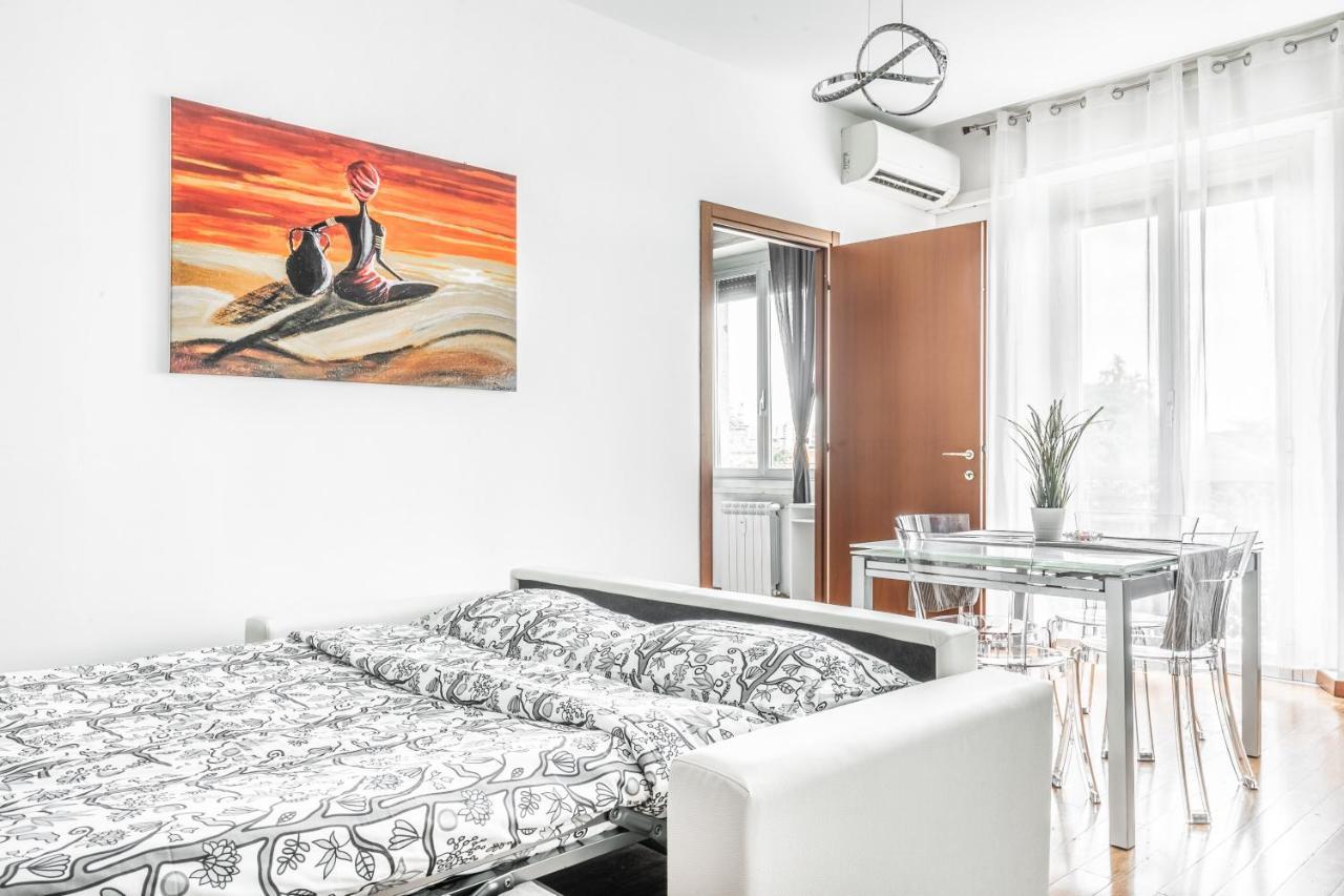 Apartmán 'Tribal House' Sansiro-Rhofiera-Duomo Milán Exteriér fotografie