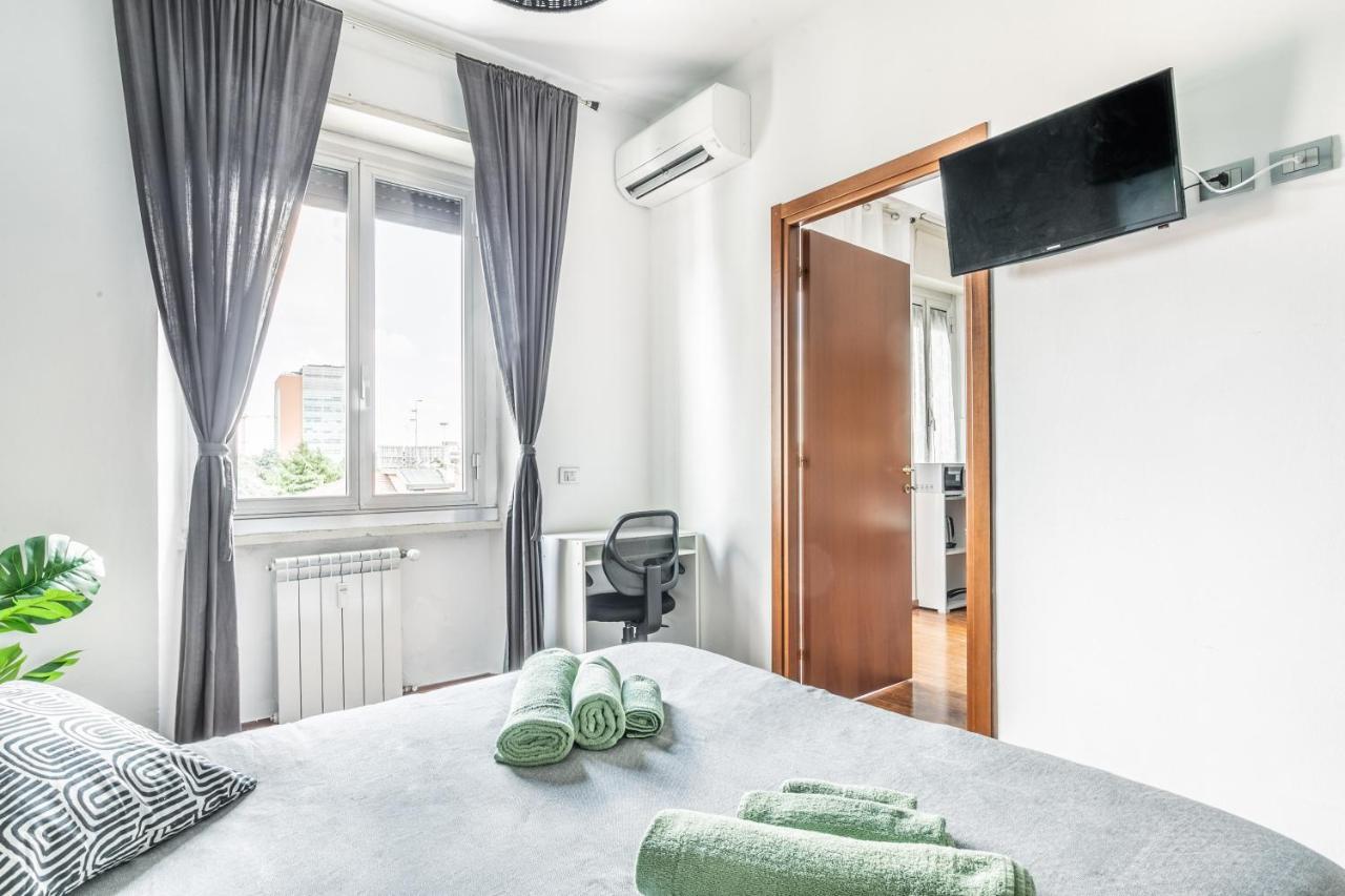 Apartmán 'Tribal House' Sansiro-Rhofiera-Duomo Milán Exteriér fotografie